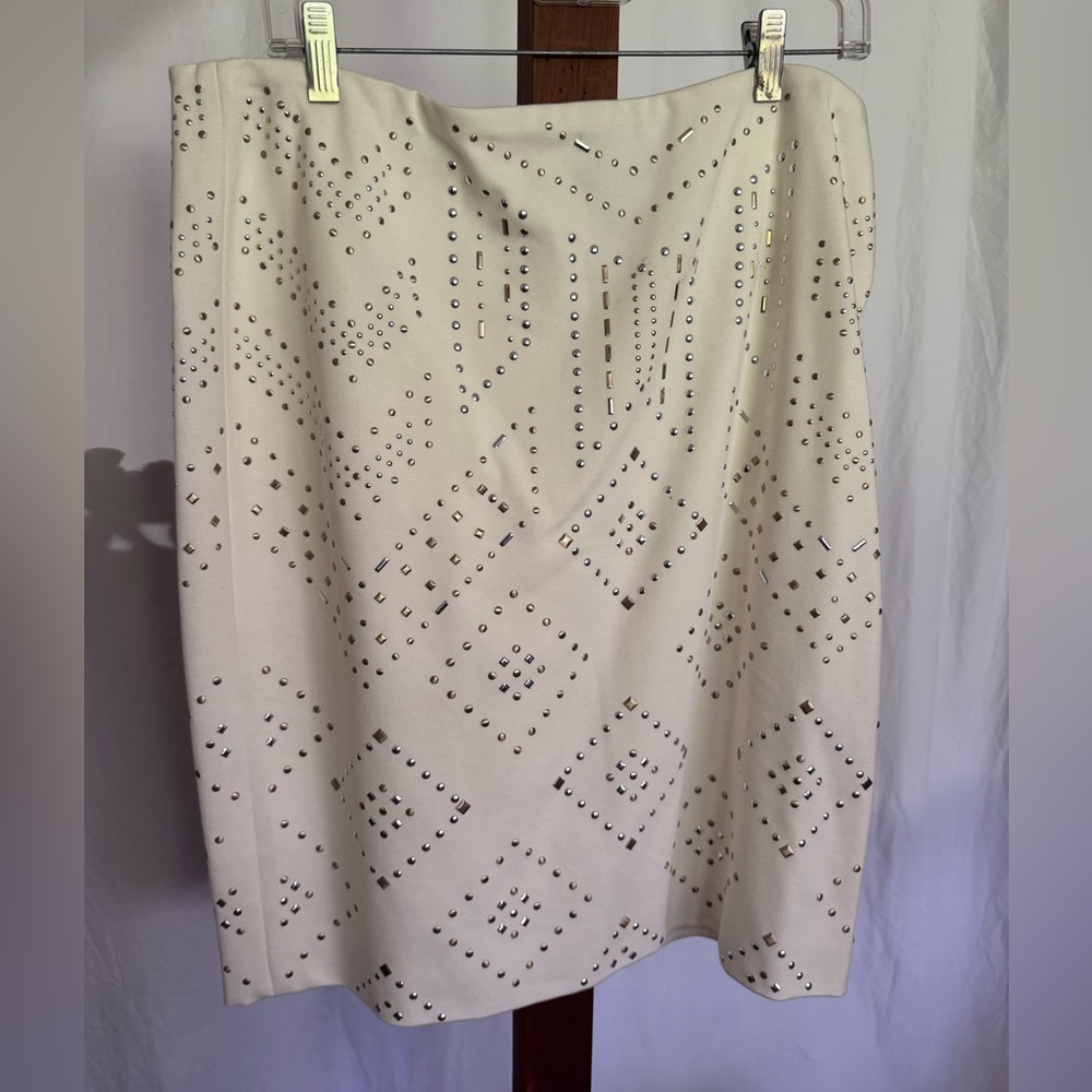 White House Black Market Cream Embellished Pencil Skirt